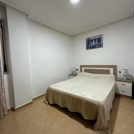 Bueno Piso 2 * 托雷维耶哈